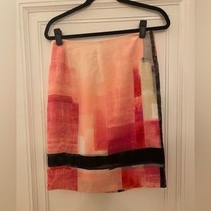 Euc White House black market zip in back skirt. Size 4